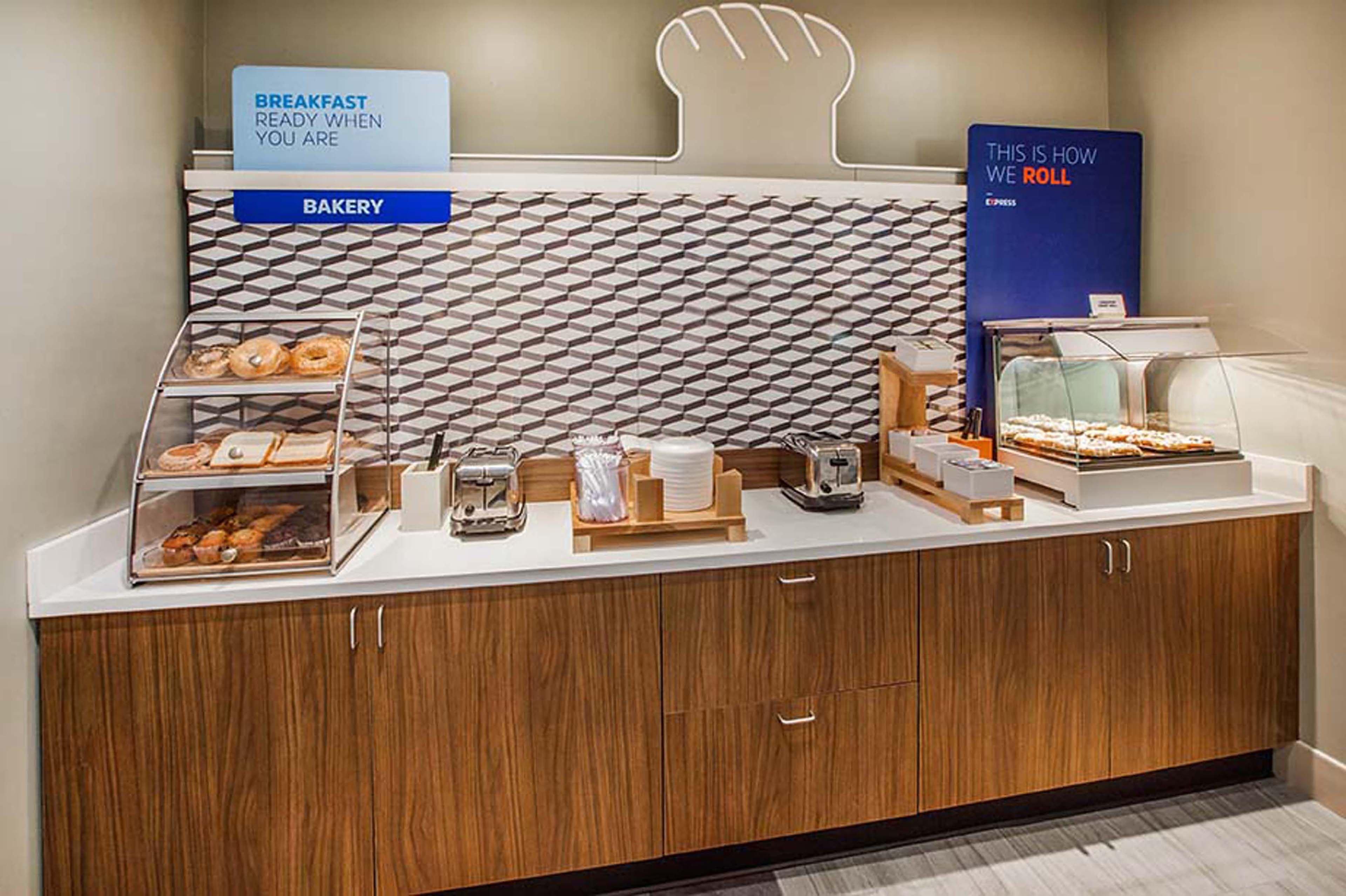 Holiday Inn Express & Suites Ithaca By Ihg Luaran gambar